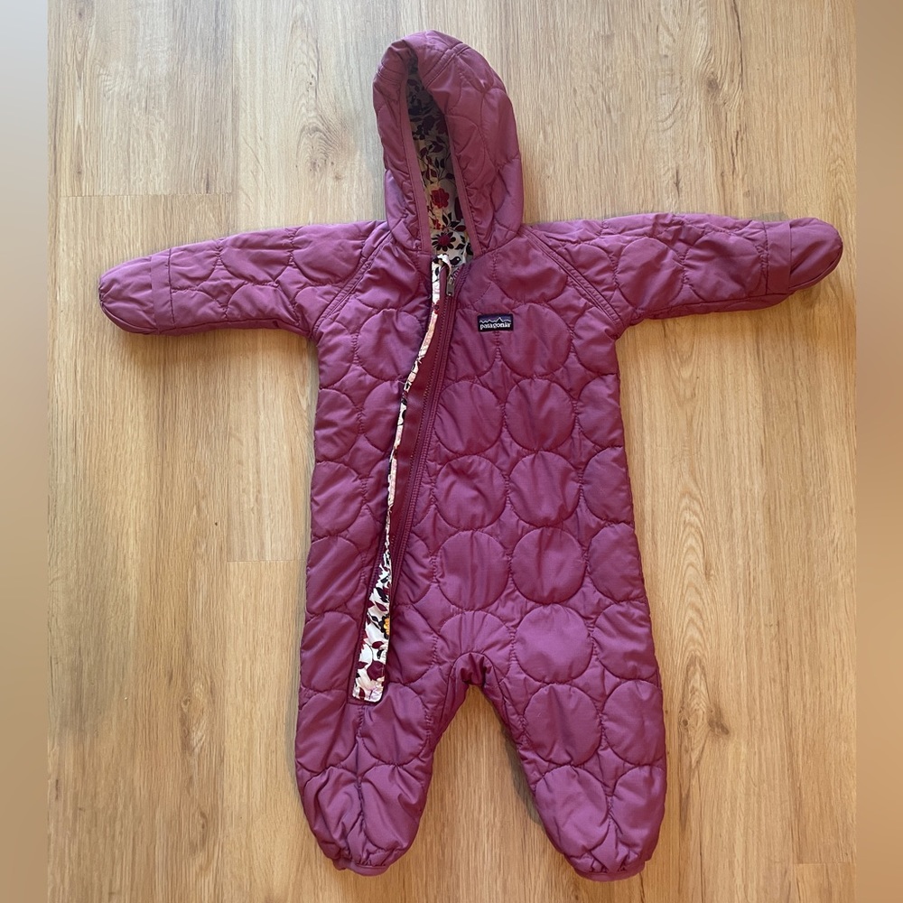 Baby girl reversible Patagonia bunting